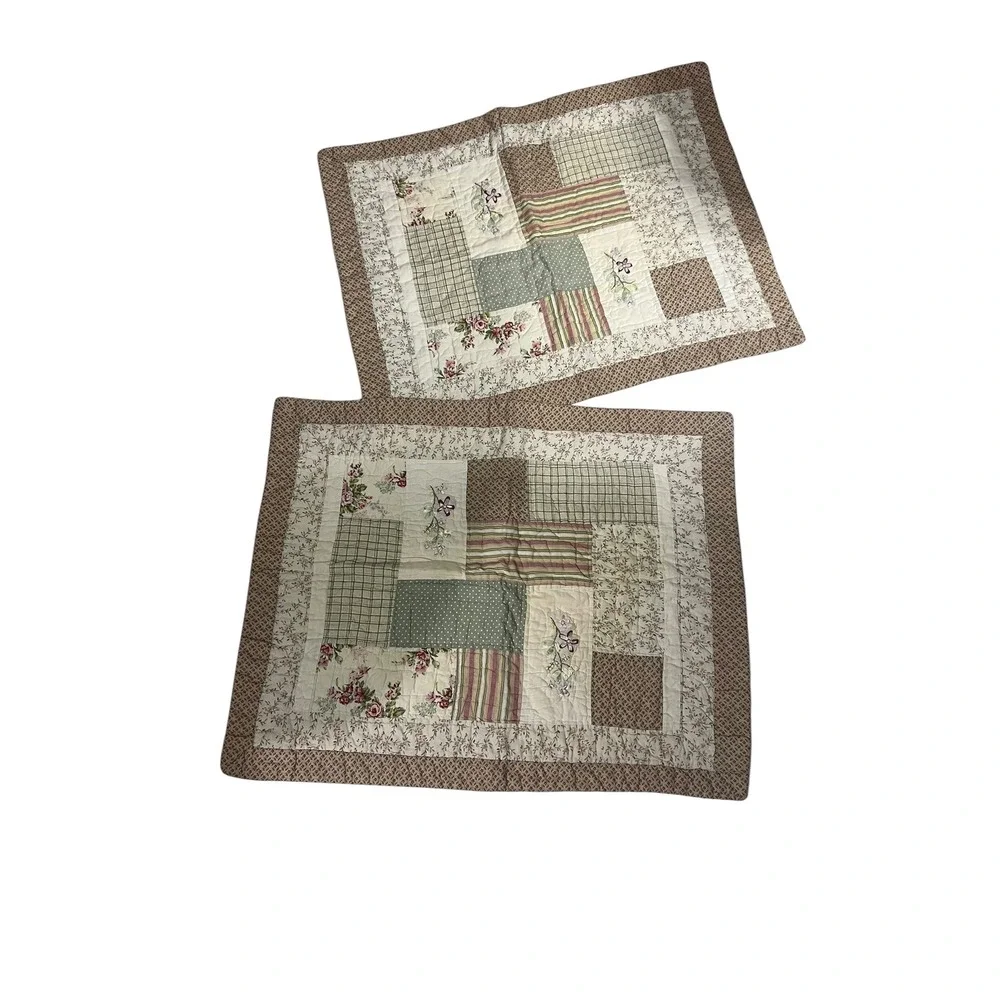 2 Vintage Country Farmhouse‎ Cottage Patchwork Floral & Plaid Pillow Shams